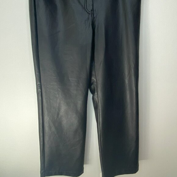 Reitmans - Vegan-leather, Straight leg, Black pants, Size 10 - Picture 3 of 9